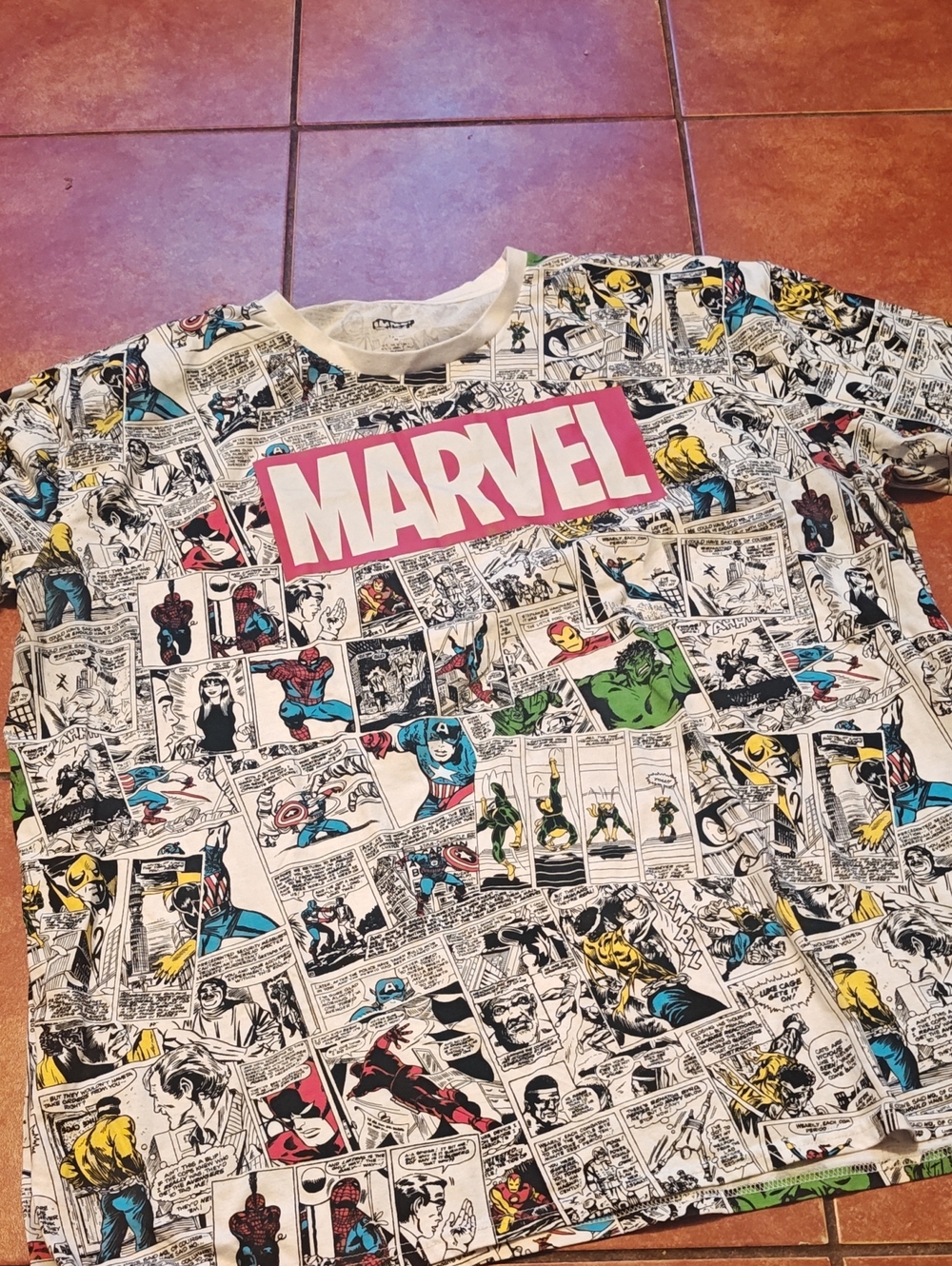 Marvel Kids' Comic Panel Graphic Tee - White with Multicolor Accents